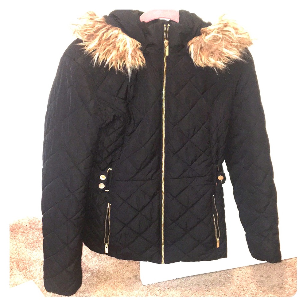 ⭐️⭐️Guess LA Puffer Jacket ⭐️⭐️